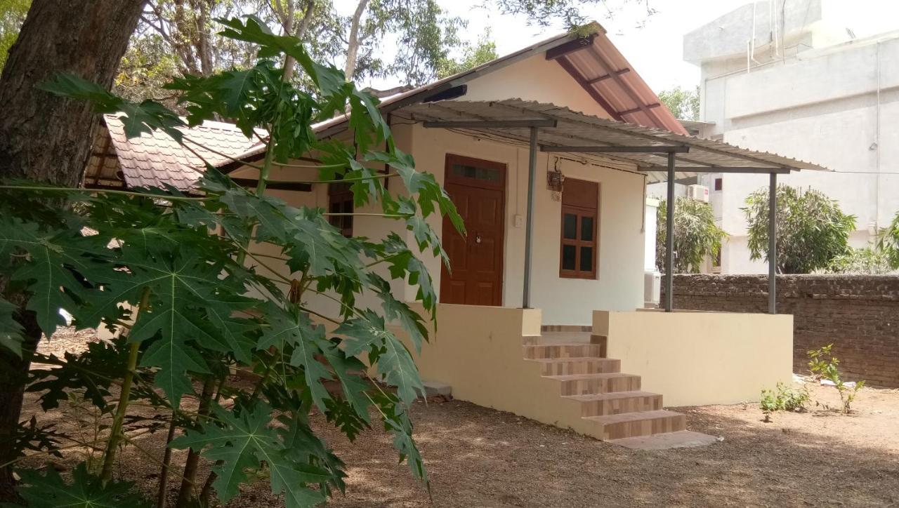 Kamat Cottages Dahanu Exterior photo